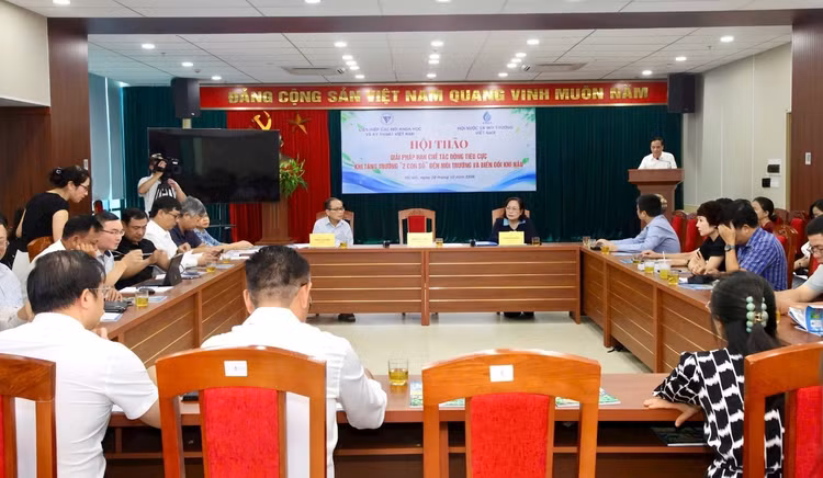 Quang cảnh hội thảo.
