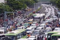 [SPOTLIGHT] TP.HCM sẽ đổi toàn bộ xe công vụ, xe cá nhân của cán bộ sang xe điện