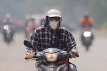 [VIDEO] Nắng nóng gay gắt trên toàn quốc, nhiệt độ trên 40°C