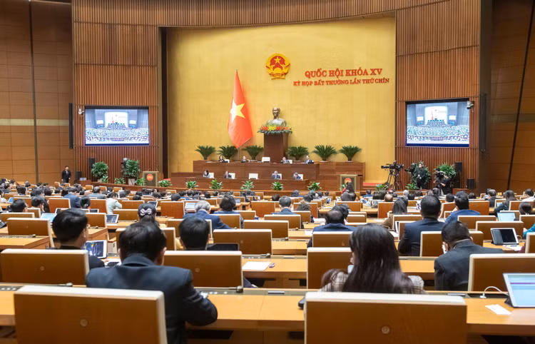 Trao thêm quyền cho chủ tịch UBND các cấp Trao them quyen cho chu tich UBND cac cap