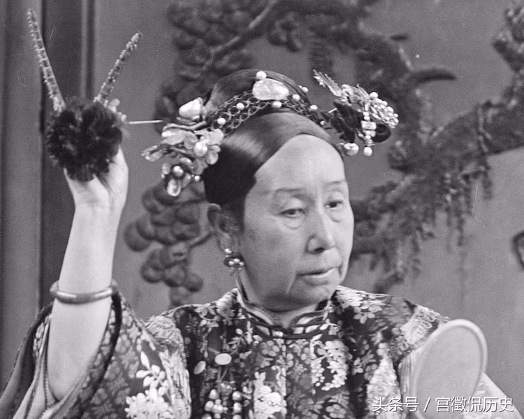 Cung nu tuan thu “quy tac ngam” khi hau Tu Hi Thai hau ngu-Hinh-8
