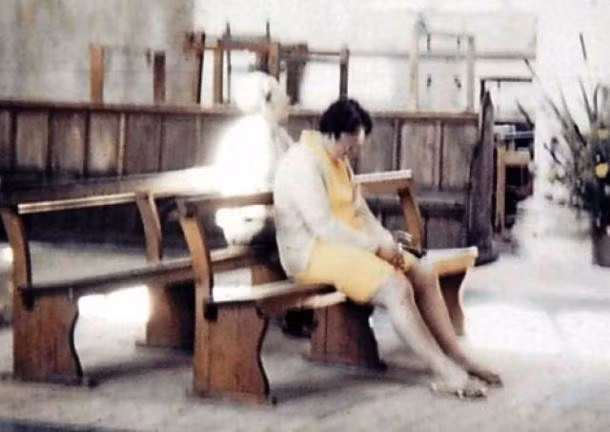 Giat minh nhin lai 10 buc anh bi an nhat lich su nhan loai-Hinh-10