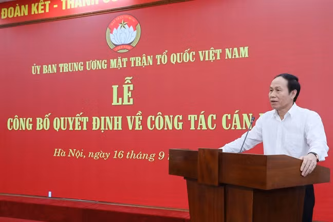 Chan dung tan Bi thu Thanh uy Hai Phong Le Tien Chau-Hinh-7