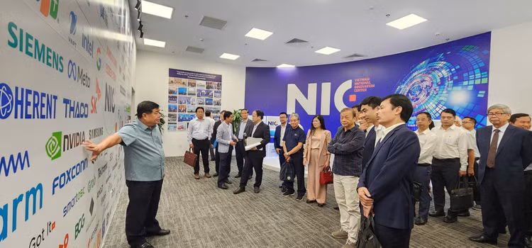 VUSTA tham quan Trung tâm Đổi mới sáng tạo Quốc gia - Hình 6 VUSTA tham quan Trung tam Doi moi sang tao Quoc gia-Hinh-6
