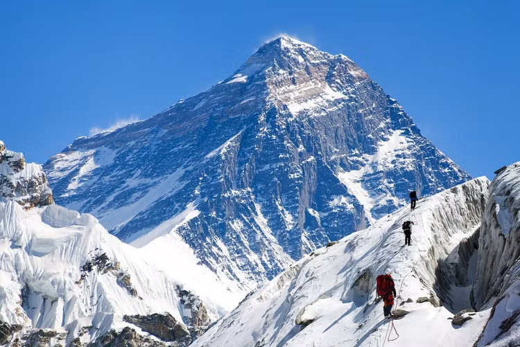 Neu o “vung chet” tren dinh Everest, co the con nguoi se the nao?-Hinh-6