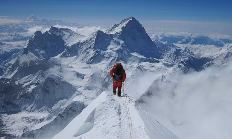 Neu o “vung chet” tren dinh Everest, co the con nguoi se the nao?-Hinh-9