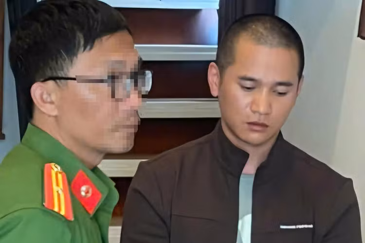 Chân dung cựu tu sĩ xâm hại nhiều trẻ em ở Lâm Đồng Chan dung cuu tu si xam hai nhieu tre em o Lam Dong