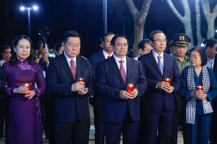 Thủ tướng Phạm Minh Chính: Lịch sử hào hùng của Côn Đảo truyền cảm hứng để phát triển Thu tuong Pham Minh Chinh: Lich su hao hung cua Con Dao truyen cam hung de phat trien