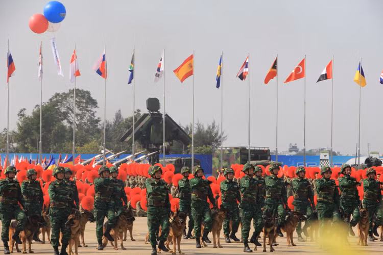 Man nhan man khai mac trien lam Quoc phong Quoc te Viet Nam 2024-Hinh-7