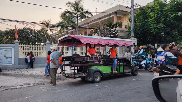 Xe điện hoạt động trái phép ở Nam Định: Sở GTVT vào cuộc Xe dien hoat dong trai phep o Nam Dinh: So GTVT vao cuoc
