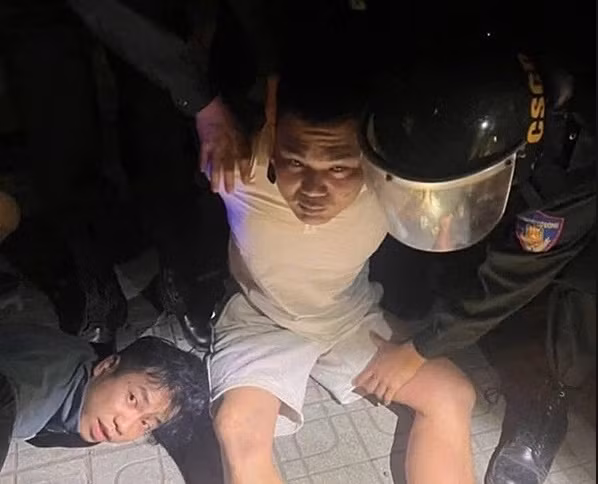 Nhóm tội phạm ma túy nổ súng bắn công an đối mặt nhiều tội danh Nhom toi pham ma tuy no sung ban cong an doi mat nhieu toi danh