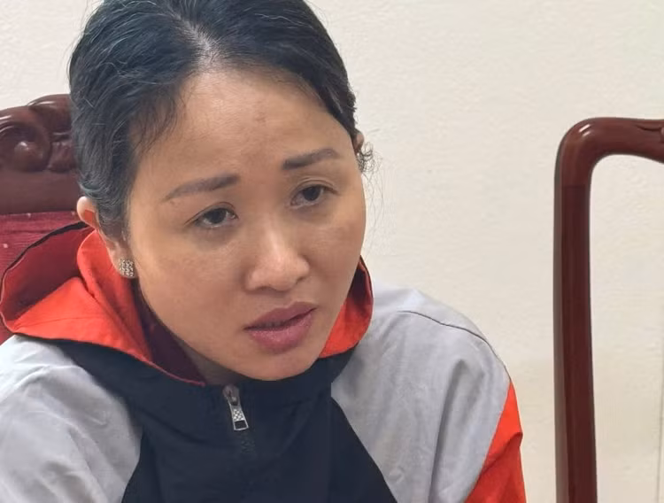 Người đàn ông chết bất thường, nghi phạm là vợ và con gái Nguoi dan ong chet bat thuong, nghi pham la vo va con gai