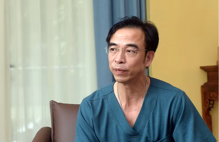 Ngày 17/4, cựu Giám đốc BV Tim Hà Nội Nguyễn Quang Tuấn hầu tòa Ngay 17/4, cuu Giam doc BV Tim Ha Noi Nguyen Quang Tuan hau toa
