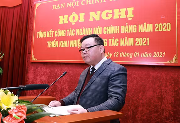 Trưởng Ban Tuyên giáo Tỉnh ủy Hòa Bình sai phạm gì, bị bắt? Truong Ban Tuyen giao Tinh uy Hoa Binh sai pham gi, bi bat?