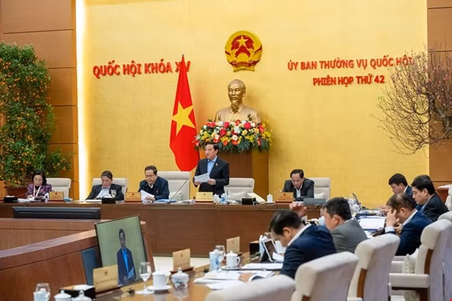 Thuong vu Quoc hoi cho y kien ve cong tac nhan su