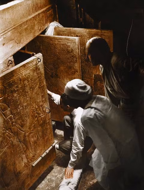 Chấn động cổ vật đánh thức thần linh trong lăng mộ pharaoh Ai Cập - Hình 3 Chan dong co vat danh thuc than linh trong lang mo pharaoh Ai Cap-Hinh-3