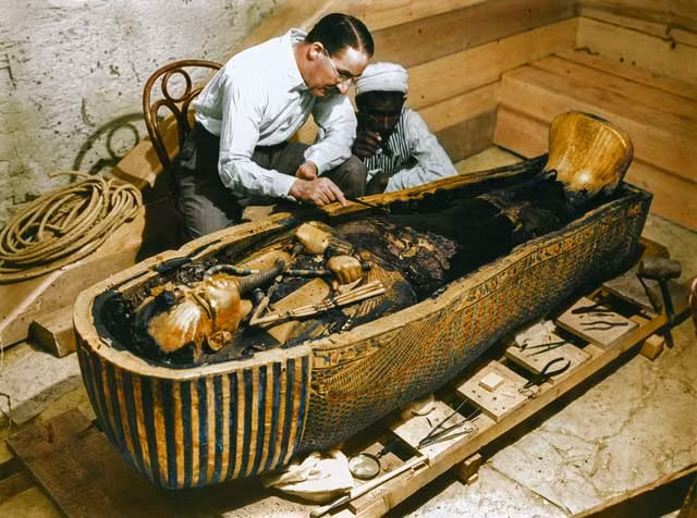 Chấn động cổ vật đánh thức thần linh trong lăng mộ pharaoh Ai Cập - Hình 5 Chan dong co vat danh thuc than linh trong lang mo pharaoh Ai Cap-Hinh-5