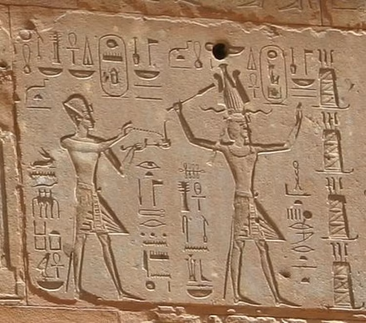 Nu pharaoh Ai Cap bi xoa bo thanh tuu vi ly do khong ngo-Hinh-3