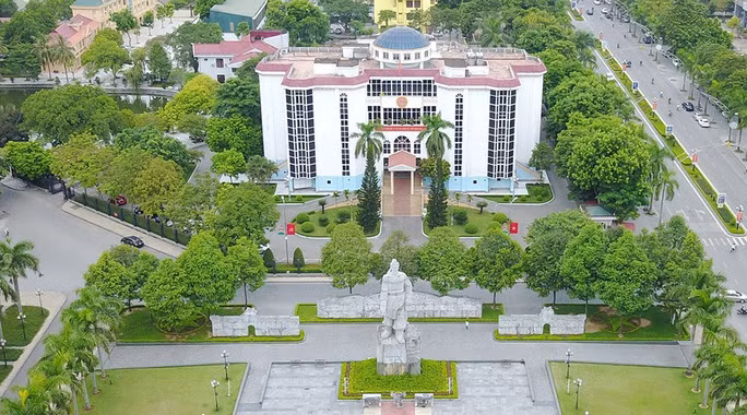 Diem mat quan chuc Thanh Hoa bi UBTW goi ten, ky luat-Hinh-9