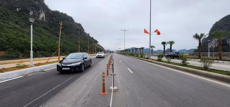 Một tuyến đường 2 lần khánh thành ở Quảng Ninh - Hình 3 Mot tuyen duong 2 lan khanh thanh o Quang Ninh-Hinh-3