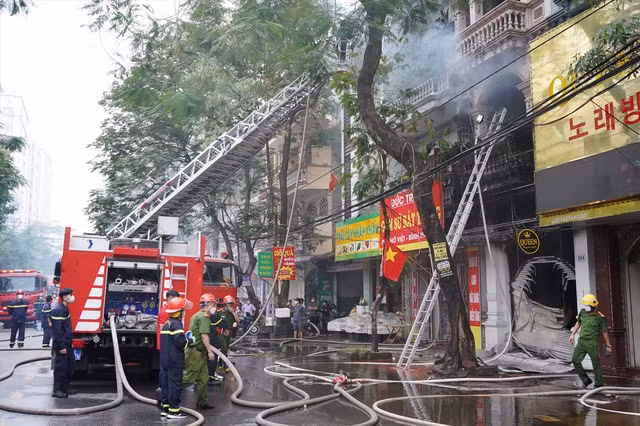 Phó Thủ tướng yêu cầu làm rõ trách nhiệm vụ cháy 3 người tử vong Pho Thu tuong yeu cau lam ro trach nhiem vu chay 3 nguoi tu vong