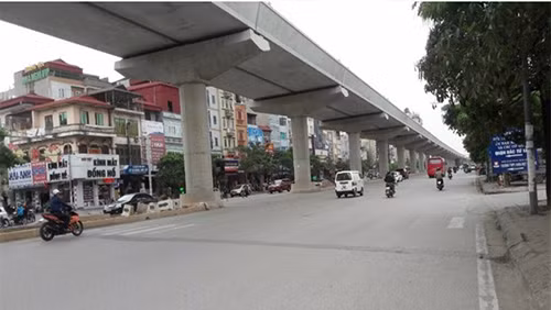 Đường Hồ Tùng Mậu.