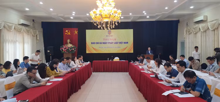 Lan toả tinh thần tinh thần thượng tôn Hiến pháp và pháp luật Lan toa tinh than tinh than thuong ton Hien phap va phap luat