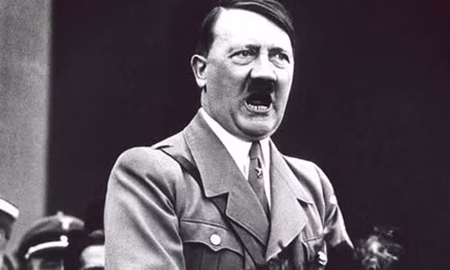 Sai nguoi tim bau vat linh thieng, trum phat xit Hitler van tham bai?-Hinh-4