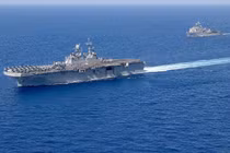 USS Gerald R. Ford giữ vai trò mũi nhọn trong chiến dịch quân sự chống Iran, bất chấp sự cố trên tàu