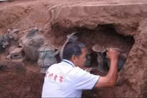 Hàng nghìn hiện vật trong khu mộ cổ được khai quật
