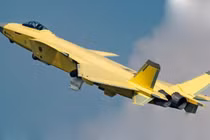 Máy bay J-20A trang bị động cơ WS-15, sơn lót màu vàng.