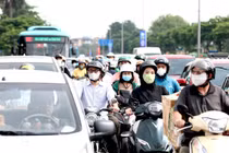 Người lao động trở lại Hà Nội sau kỳ nghỉ 4 ngày, giao thông ùn ứ