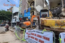 [GALLERY] Cảnh tháo dỡ nhà cửa trên phố Giải Phóng