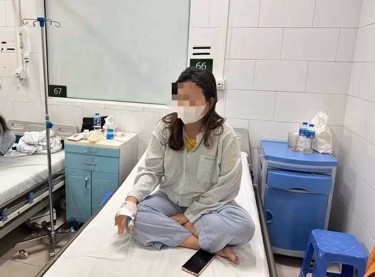 Bệnh nhân mất thị lực, tổn thương não do dùng Detox Táo giảm cân.