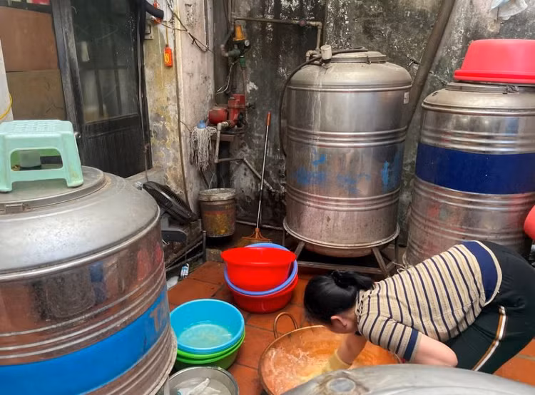 Khu sản xuất bánh cốm không đảm bảo chất lượng Khu sản xuất bánh cốm không đảm bảo chất lượng