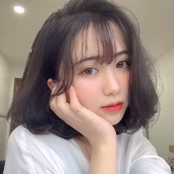 Tóc ngắn xoăn