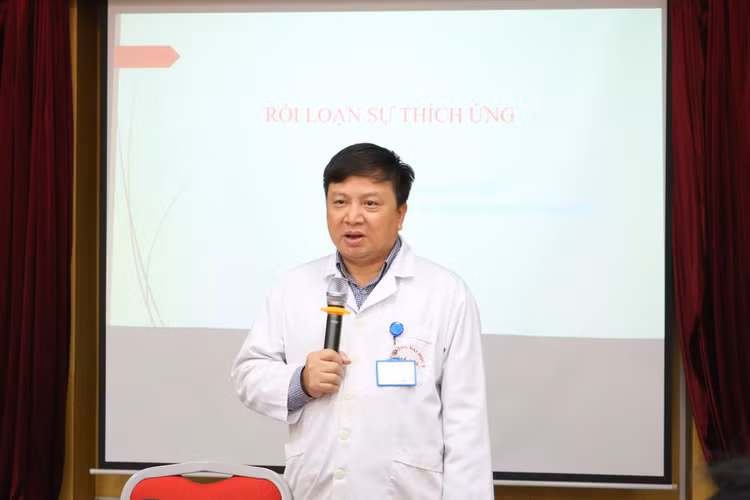 TS.BS Dương Minh Tâm chia sẻ về Dấu hiệu nhận biết "Rối loạn sự thích ứng" - Ảnh BVCC TS.BS Dương Minh Tâm chia sẻ về Dấu hiệu nhận biết "Rối loạn sự thích ứng" - Ảnh BVCC