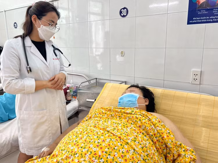 Hai bệnh viện chung sức giúp sản phụ nặng 140kg nhiều bệnh nguy kịch vượt cạn thành công Hai bệnh viện chung sức giúp sản phụ nặng 140kg nhiều bệnh nguy kịch vượt cạn thành công