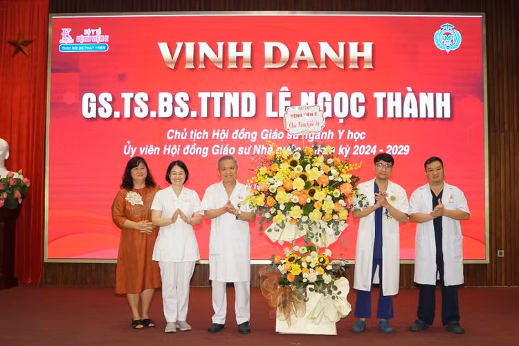 Bệnh viện E tổ chức lễ vinh danh GS.TS.BS.TTND Lê Ngọc Thành đã được bổ nhiệm là Chủ tịch Hội đồng Giáo sư ngành Y học, đồng thời là tân Ủy viên Hội đồng Giáo sư Nhà nước nhiệm kỳ 2024-2029 Bệnh viện E tổ chức lễ vinh danh GS.TS.BS.TTND Lê Ngọc Thành đã được bổ nhiệm là Chủ tịch Hội đồng Giáo sư ngành Y học, đồng thời là tân Ủy viên Hội đồng Giáo sư Nhà nước nhiệm kỳ 2024-2029