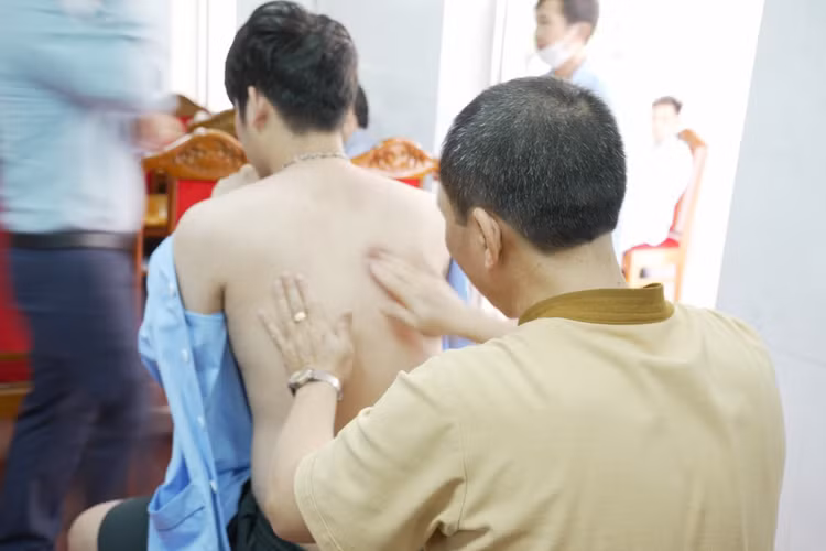 Phương pháp chữa bệnh không dùng thuốc - tác động cột sống theo nhu thuật Phương pháp chữa bệnh không dùng thuốc - tác động cột sống theo nhu thuật