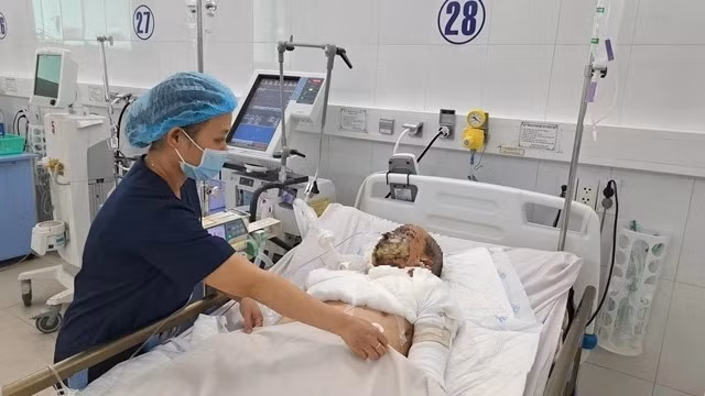 Bệnh nhân bị tai nạn pháo nổ tại bệnh viện Đà Nẵng Bệnh nhân bị tai nạn pháo nổ tại bệnh viện Đà Nẵng