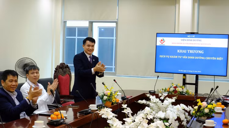 PGS.TS. Trần Thanh Dương, Viện trưởng Viện Dinh dưỡng phát biểu PGS.TS. Trần Thanh Dương, Viện trưởng Viện Dinh dưỡng phát biểu