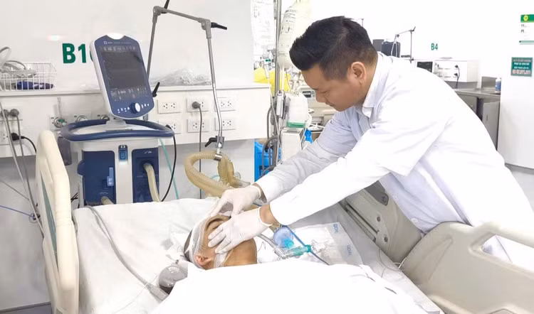 Chăm sóc bệnh nhân sau phẫu thuật - Ảnh BVCC Chăm sóc bệnh nhân sau phẫu thuật - Ảnh BVCC