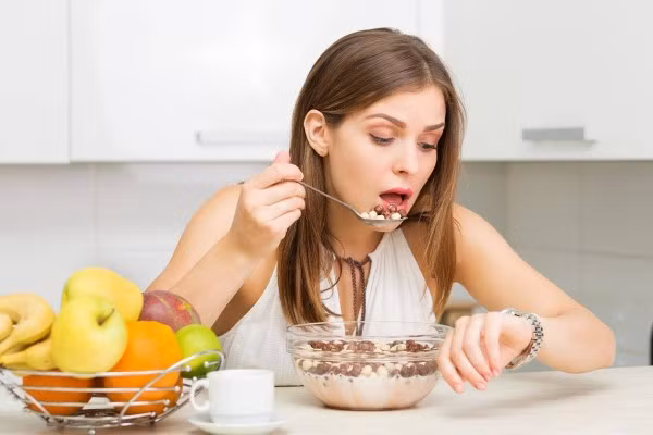 Không ăn no để có vóc dáng khỏe đẹp? ảnh 1