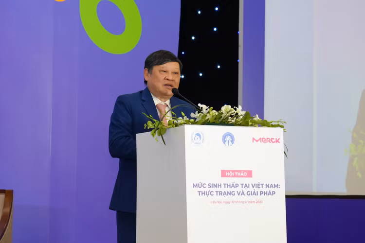 GS.TS. Nguyễn Viết Tiến, nguyên Thứ trưởng Bộ Y tế, Chủ tịch Hội Phụ sản Việt Nam