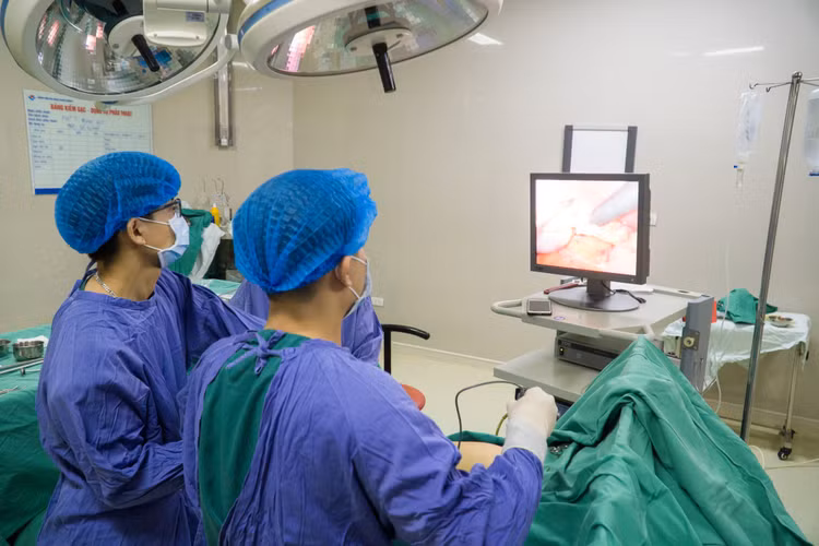 Nội soi cắt túi mật cho bệnh nhân bị u cơ túi mật