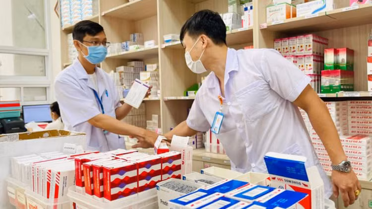 Thêm gần 800 thuốc, vaccine, sinh phẩm được Bộ Y tế gia hạn, cấp mới giấy đăng ký lưu hành - Ảnh minh họa