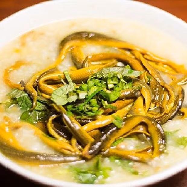 Cháo lươn giàu canxi, photpho và chất đạm, rất tốt cho việc nuôi dưỡng xương khớp - Ảnh minh họa