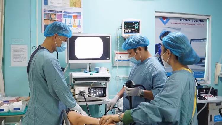 Can thiệp cho bệnh nhân vỡ tĩnh mạch thực quản