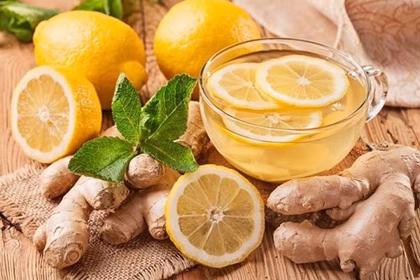 Chanh và gừng là thực phẩm cực dễ kiếm để chữa đầy hơi, chướng bụng - Ảnh minh họa Chanh và gừng là thực phẩm cực dễ kiếm để chữa đầy hơi, chướng bụng - Ảnh minh họa